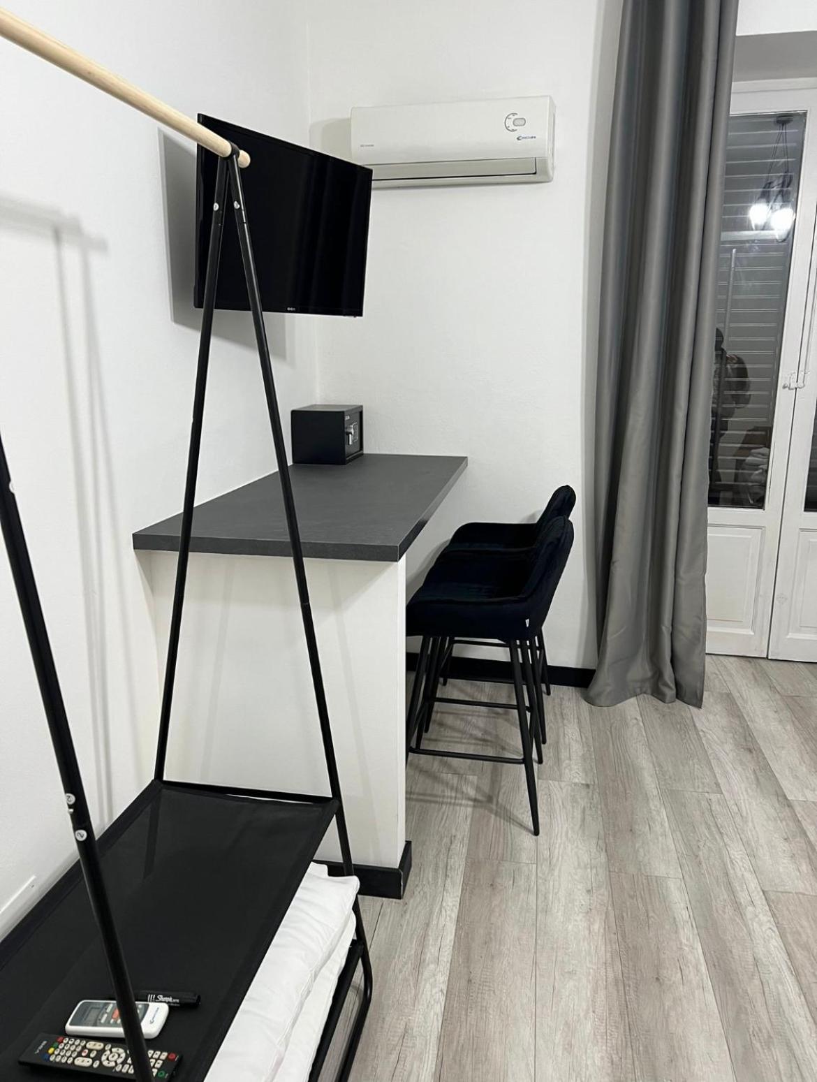Bibi Rooms And Suite Palermo Exterior photo